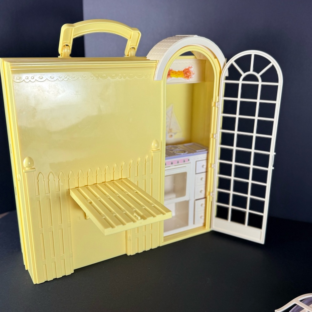 Vintage Barbie Happy Family Grandmas Kitchen Portable Play set 1998 W/5 Chairs - Picture 16 of 16